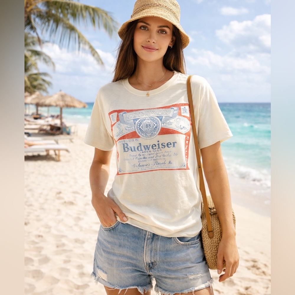 Budweiser Vintage-Style Graphic Tee Cream Soft Beer Logo T-Shirt EUC Size XL
